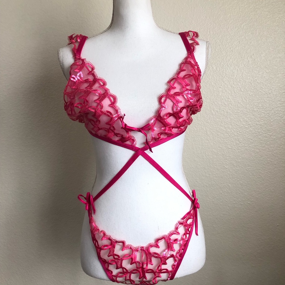 Victoria Secret NEW Unlined Shimmer Heart Embroidery Crotchless Teddy Net Shinny